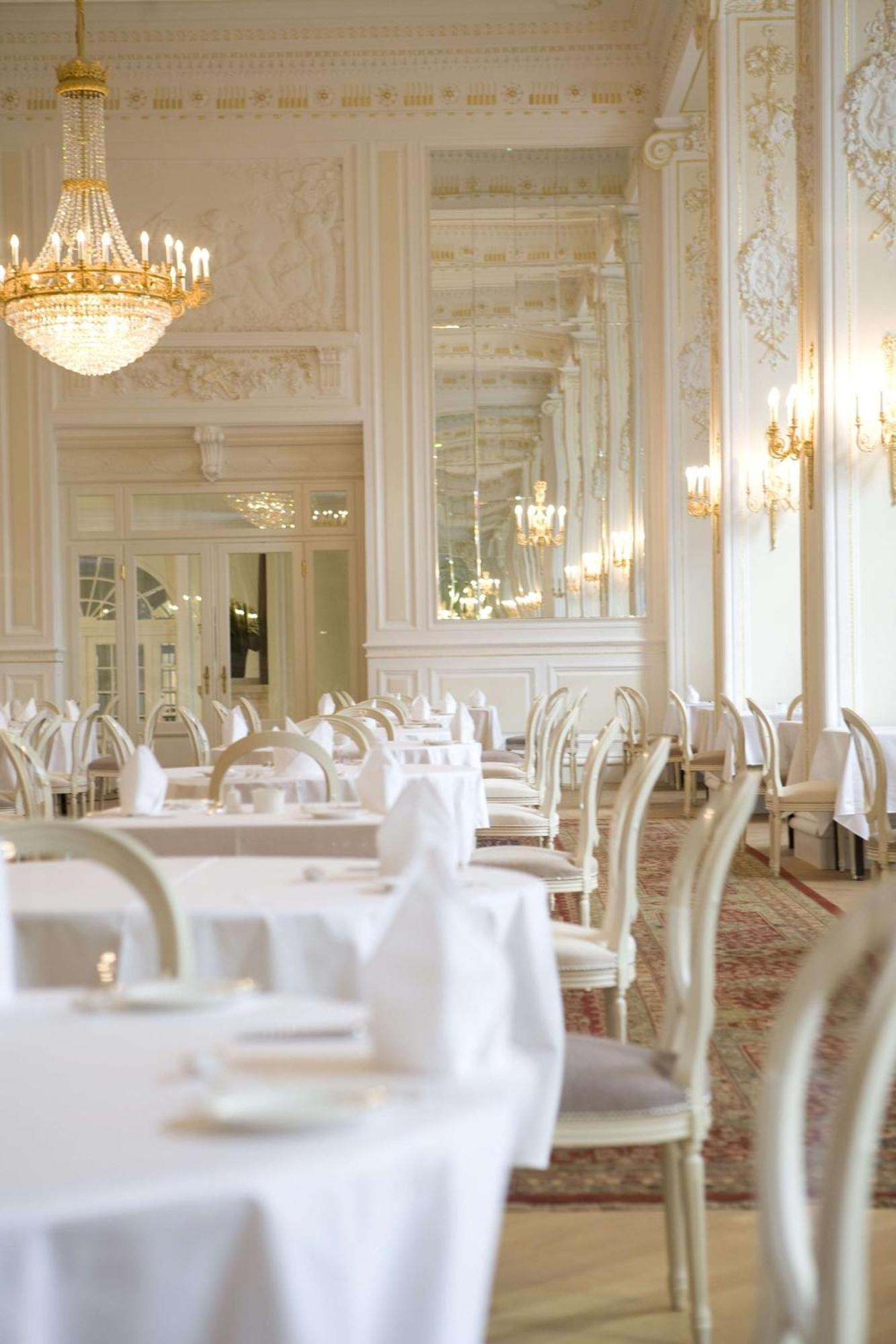 Kempinski Palace