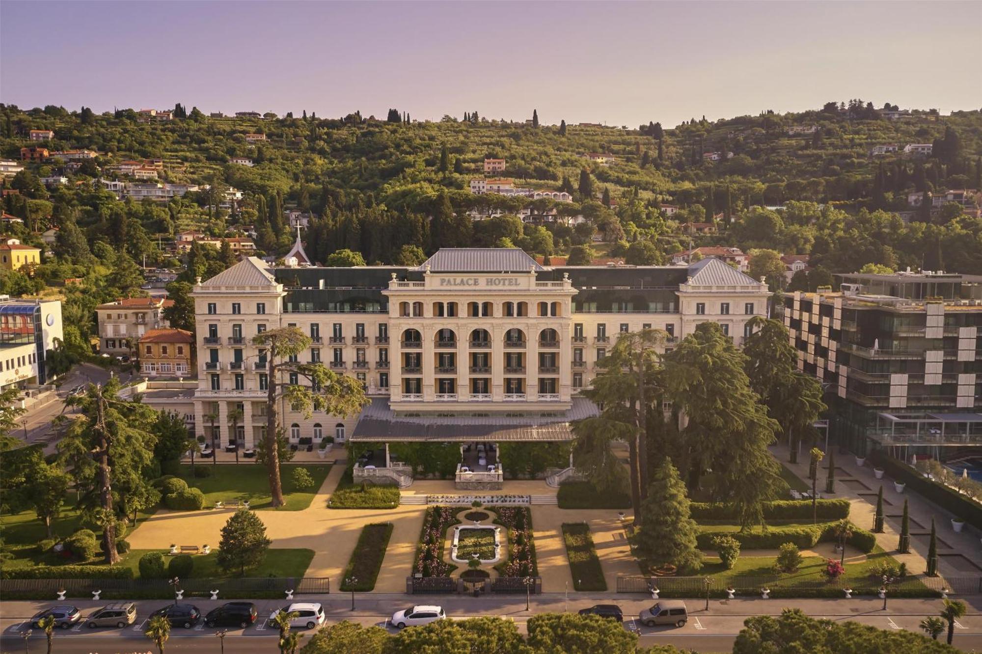 Kempinski Palace