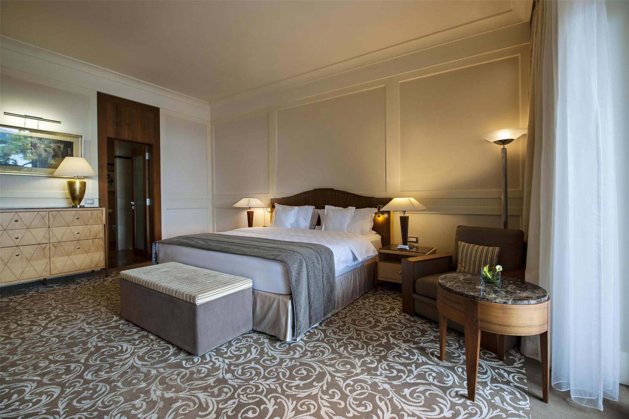Kempinski Palace
