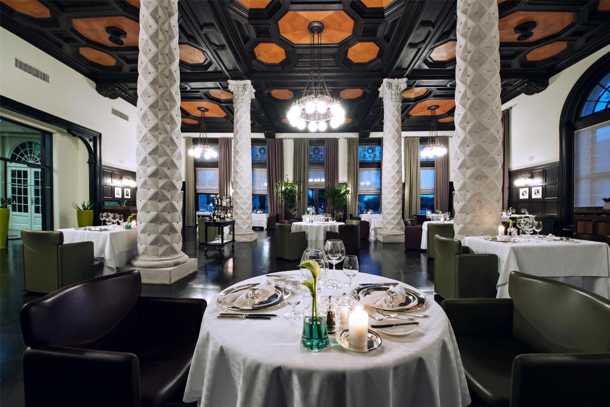Kempinski Palace 5*